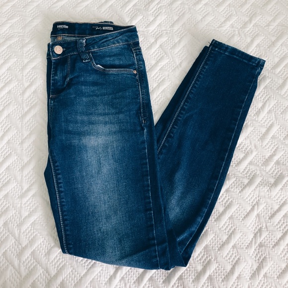 Kensie Denim - 🎉HP!🎉Kensie Super Skinny Jeans Dark Wash 27